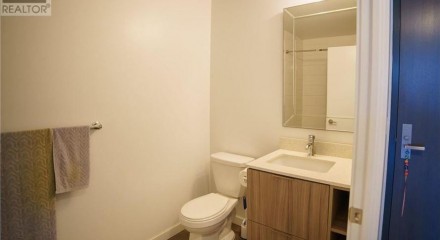 Residential - Condo/Apartment - Toronto, Canada - Canada