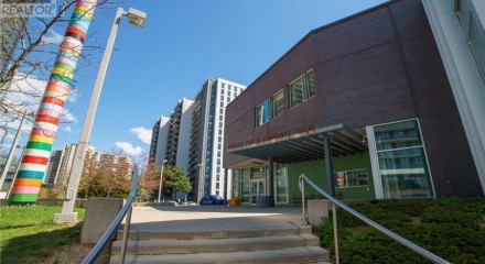 Residential - Condo/Apartment - Toronto, Canada - Canada