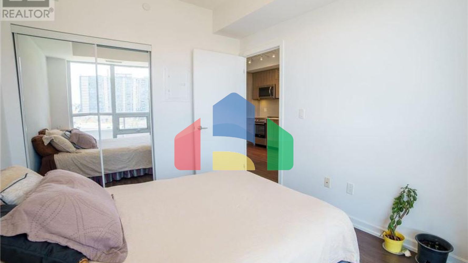 Residential - Condo/Apartment - Toronto, Canada - Canada