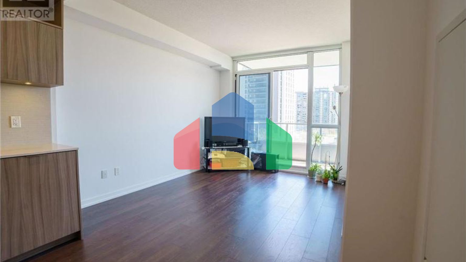 Residential - Condo/Apartment - Toronto, Canada - Canada