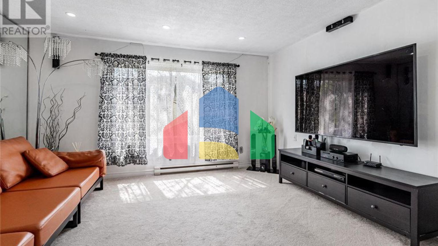 Residential - Condo/Apartment - Toronto, Canada - Canada