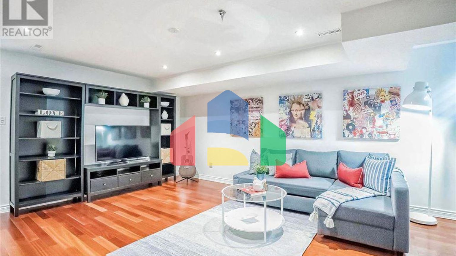 Residential - Single Family Home - Toronto, Canada - Canada