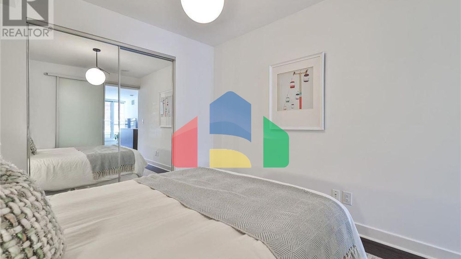 Residential - Condo/Apartment - Toronto, Canada - Canada