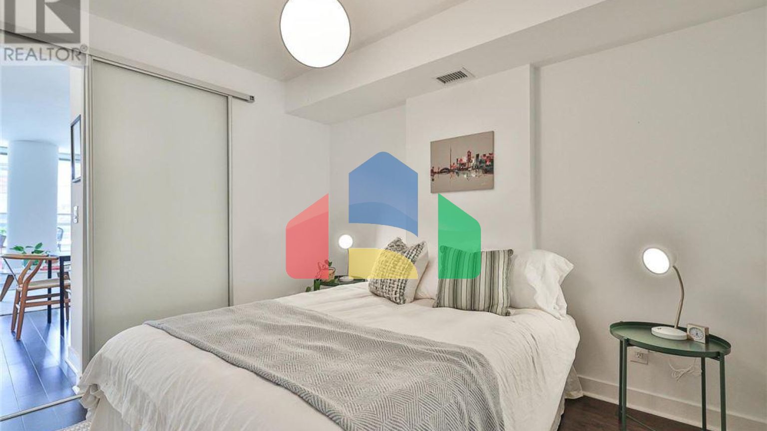 Residential - Condo/Apartment - Toronto, Canada - Canada