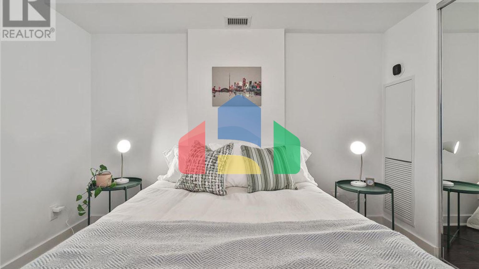 Residential - Condo/Apartment - Toronto, Canada - Canada