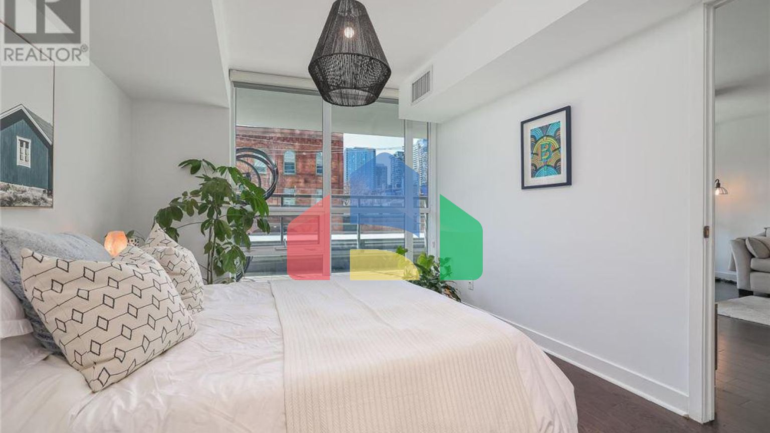 Residential - Condo/Apartment - Toronto, Canada - Canada