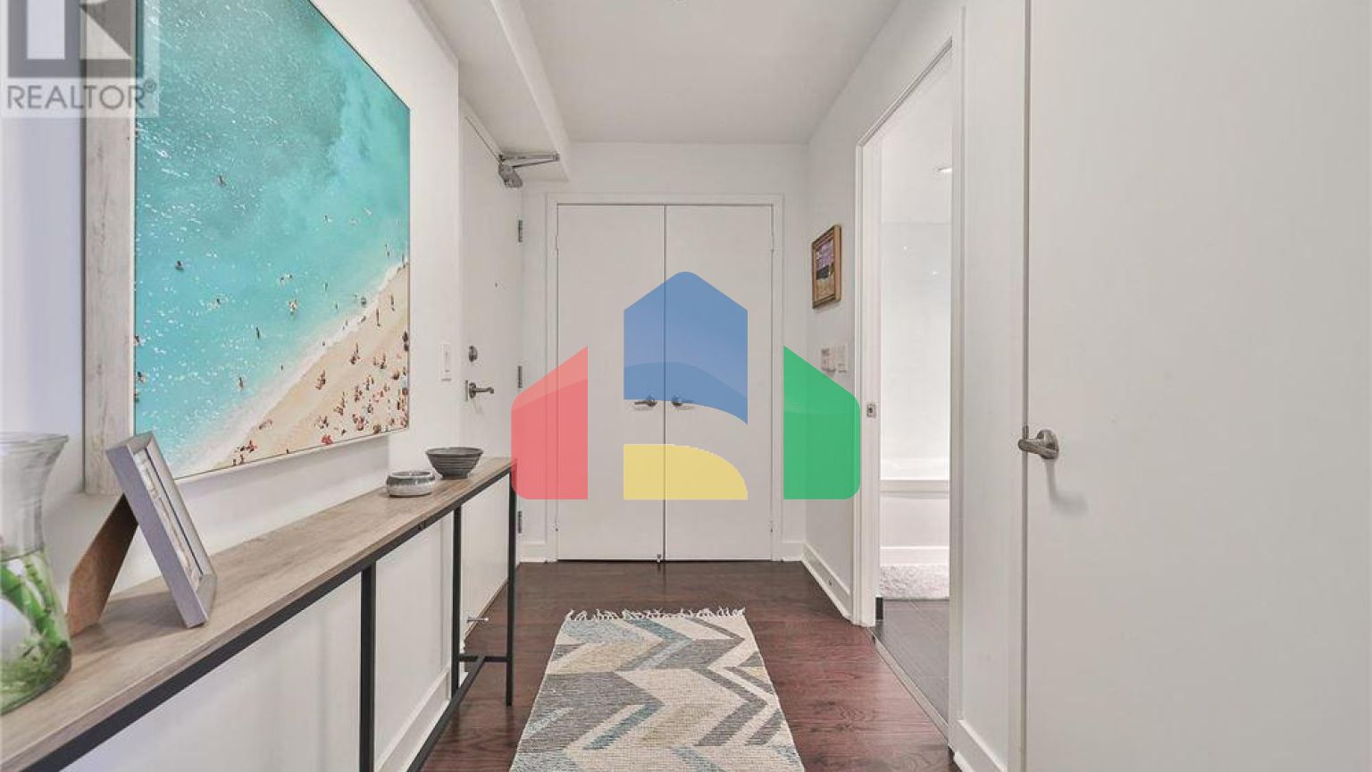 Residential - Condo/Apartment - Toronto, Canada - Canada