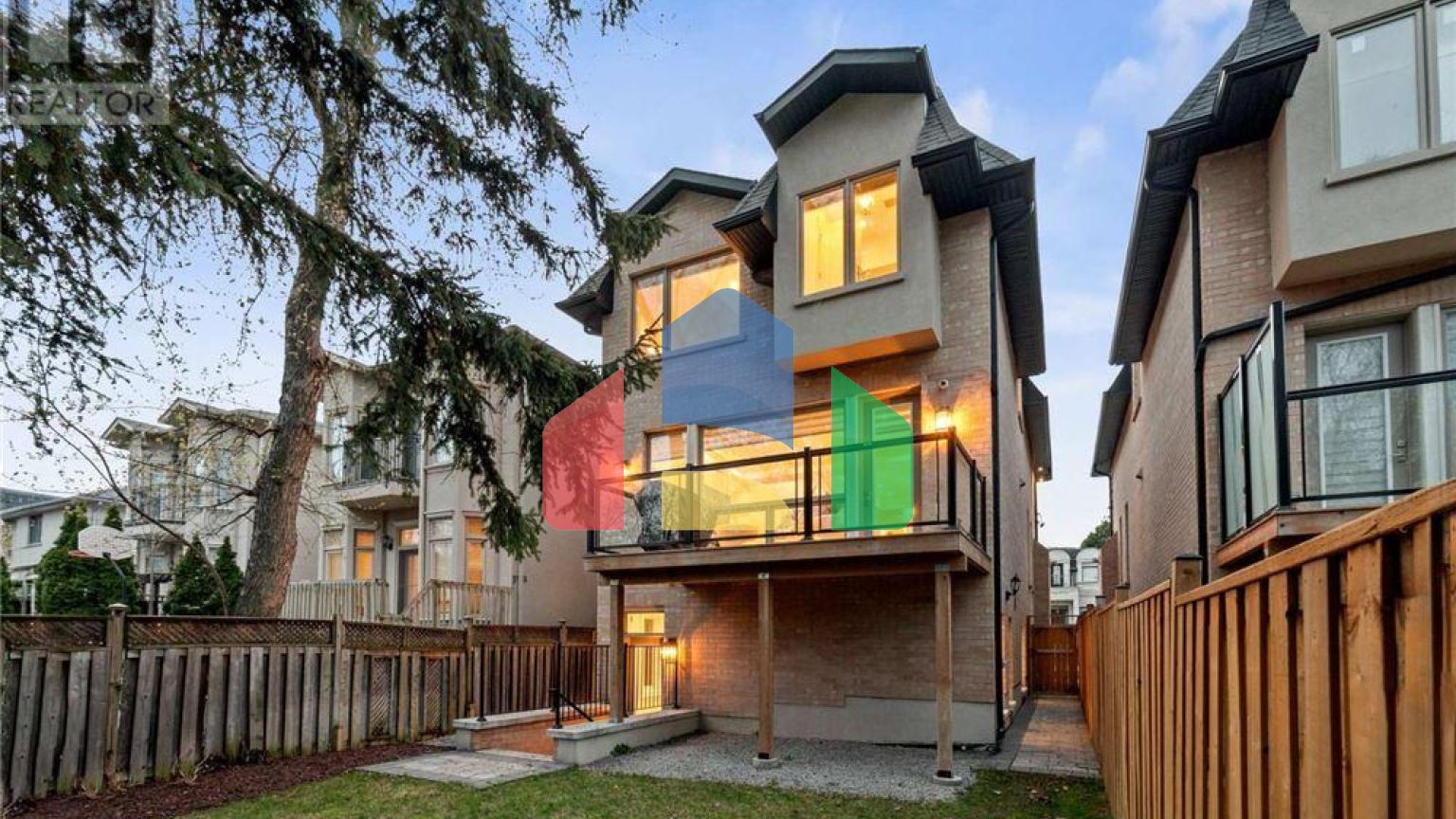 Residential - Single Family Home - Toronto, Canada - Canada