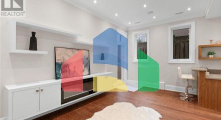 Residential - Single Family Home - Toronto, Canada - Canada