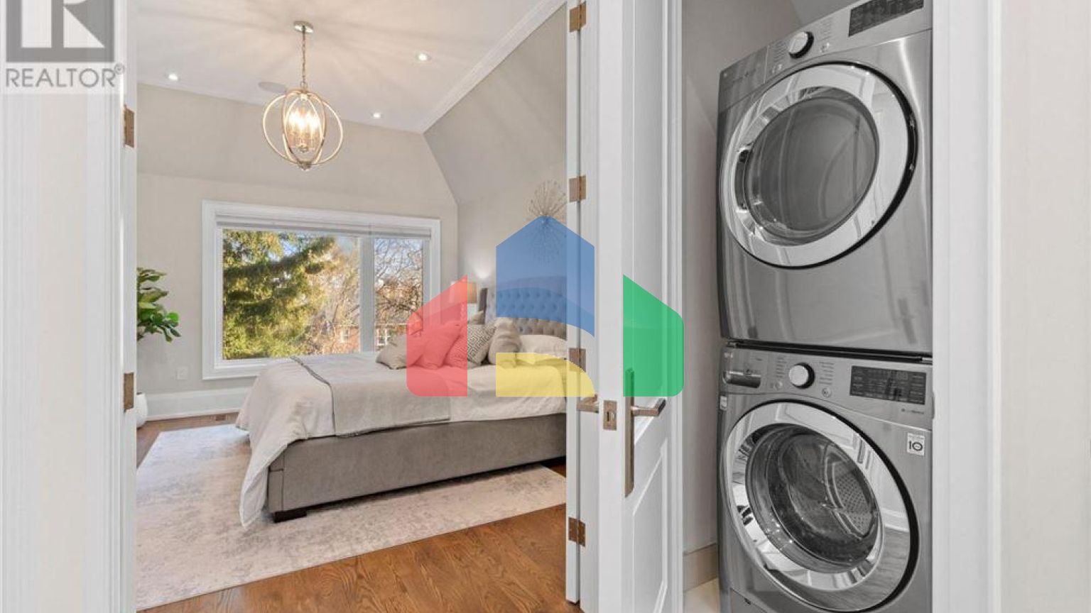 Residential - Single Family Home - Toronto, Canada - Canada