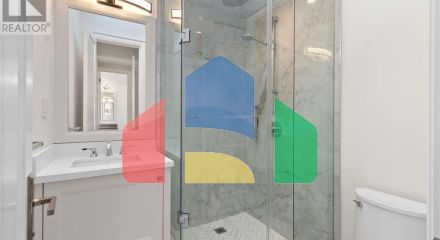 Residential - Single Family Home - Toronto, Canada - Canada