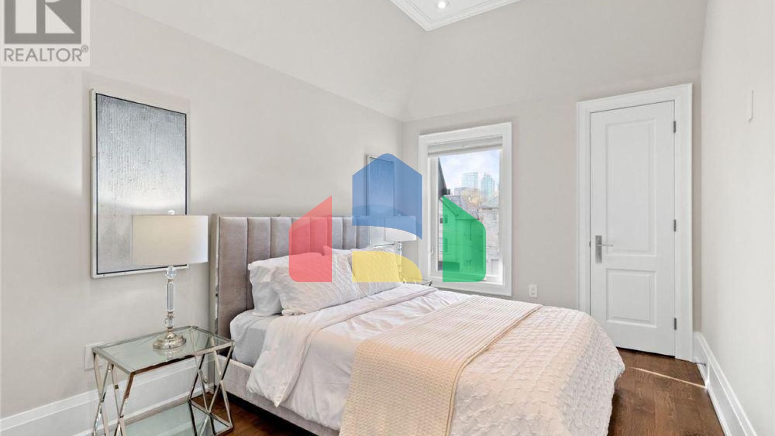 Residential - Single Family Home - Toronto, Canada - Canada