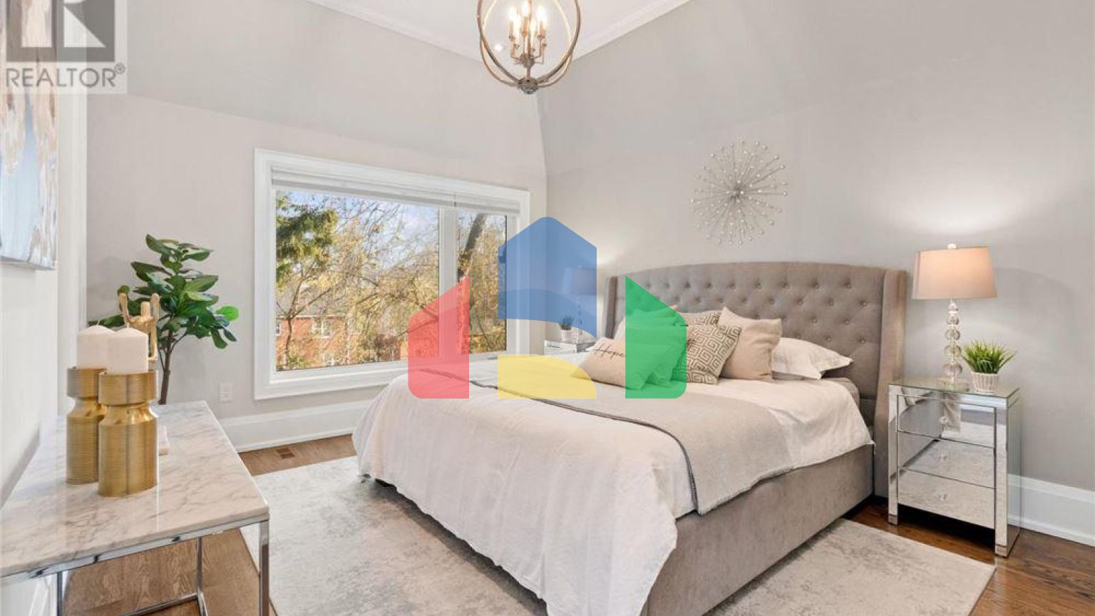 Residential - Single Family Home - Toronto, Canada - Canada