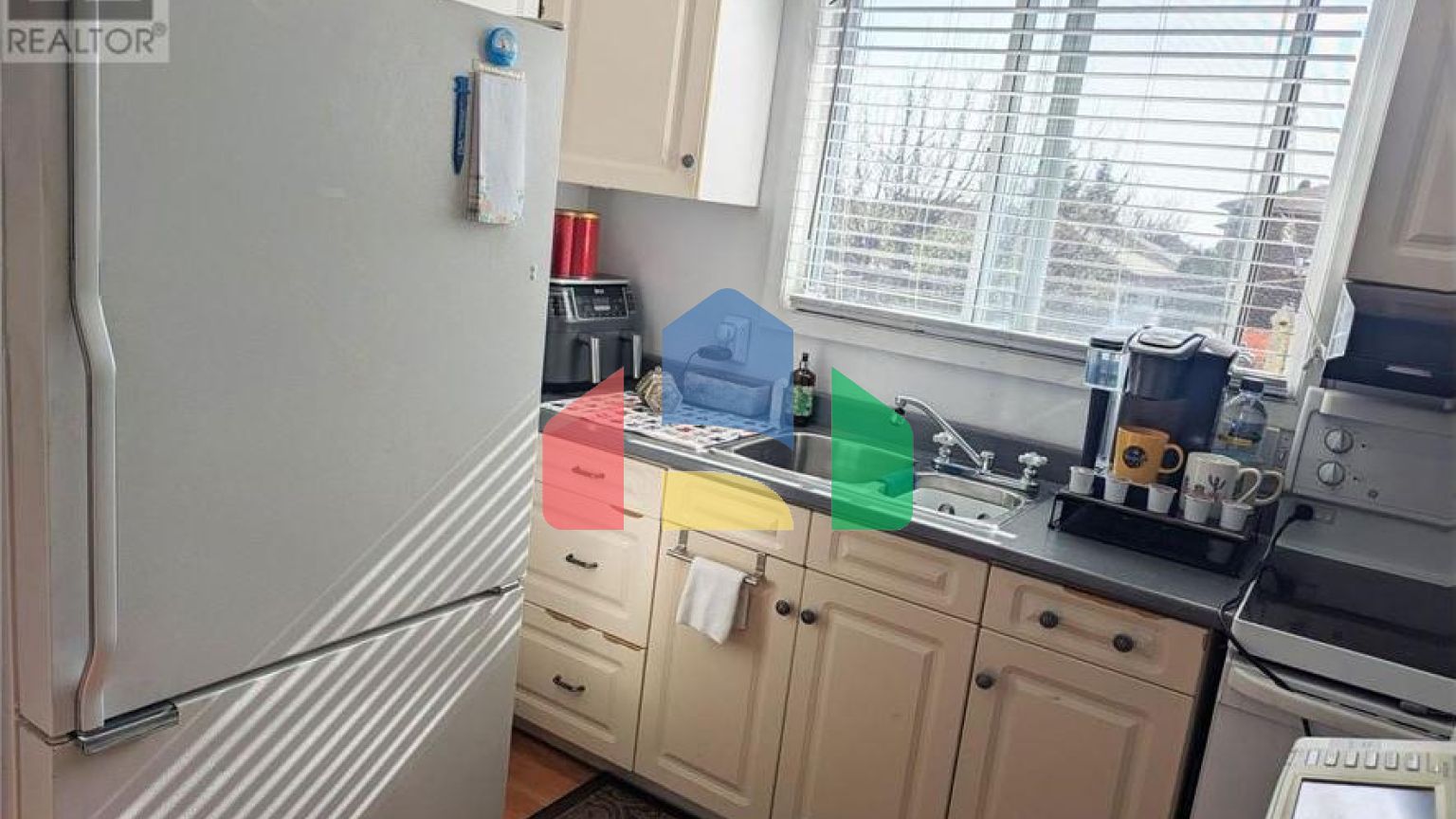 Residential - Single Family Home - Toronto, Canada - Canada