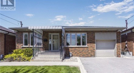 Residential - Single Family Home - Toronto, Canada - Canada