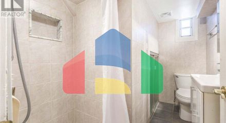 Residential - Single Family Home - Toronto, Canada - Canada