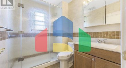 Residential - Single Family Home - Toronto, Canada - Canada