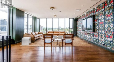 Residential - Condo/Apartment - Toronto, Canada - Canada