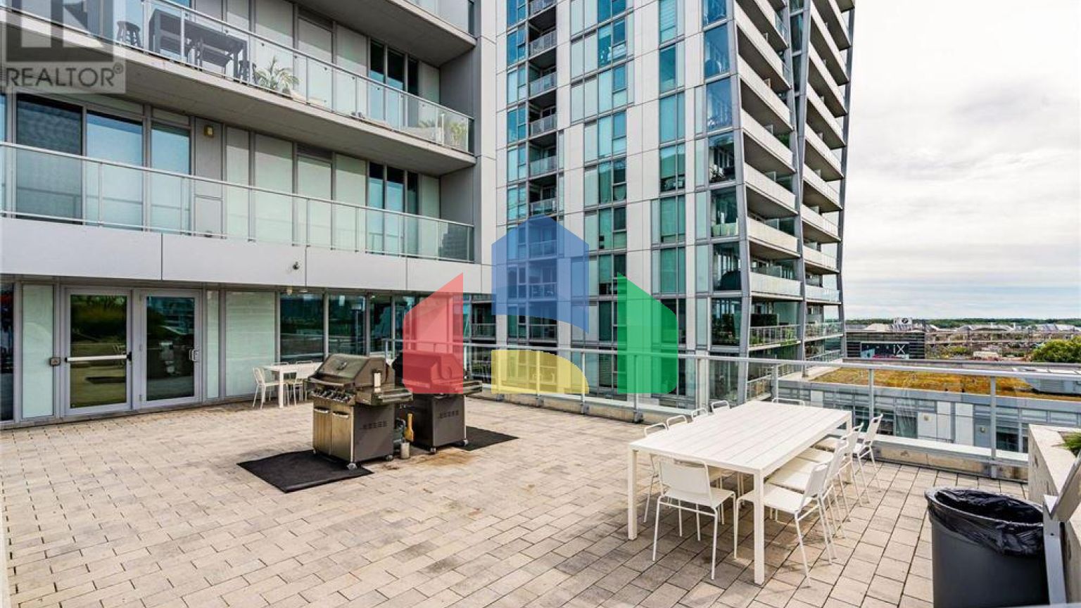 Residential - Condo/Apartment - Toronto, Canada - Canada