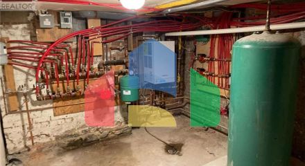 Residential - Single Family Home - Toronto, Canada - Canada