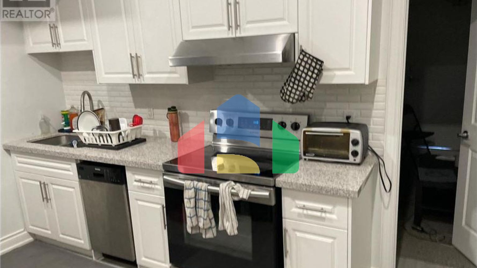 Residential - Single Family Home - Toronto, Canada - Canada