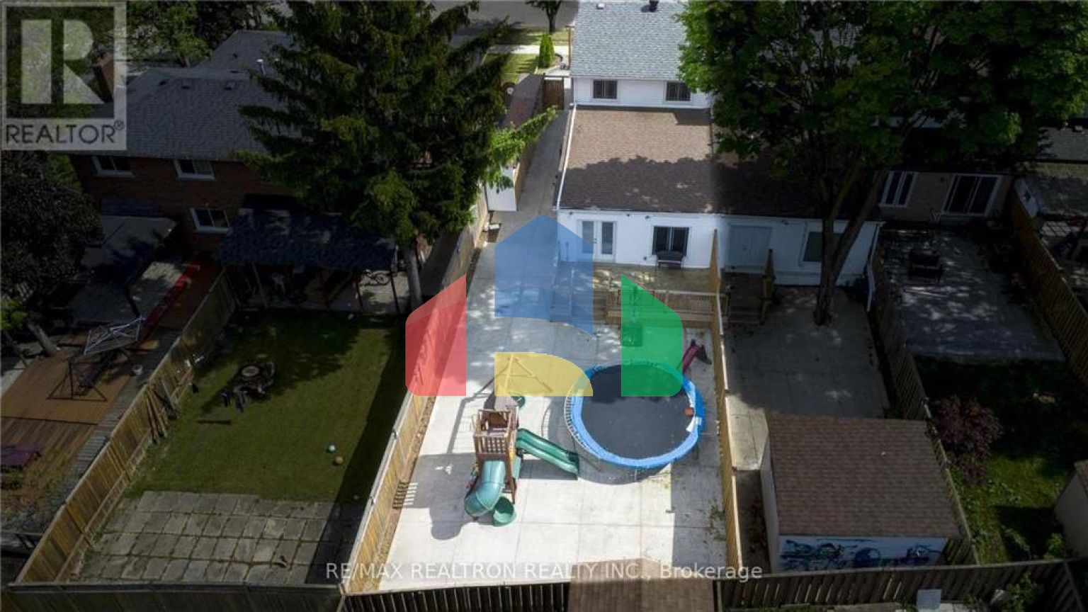 Residential - Single Family Home - Toronto, Canada - Canada