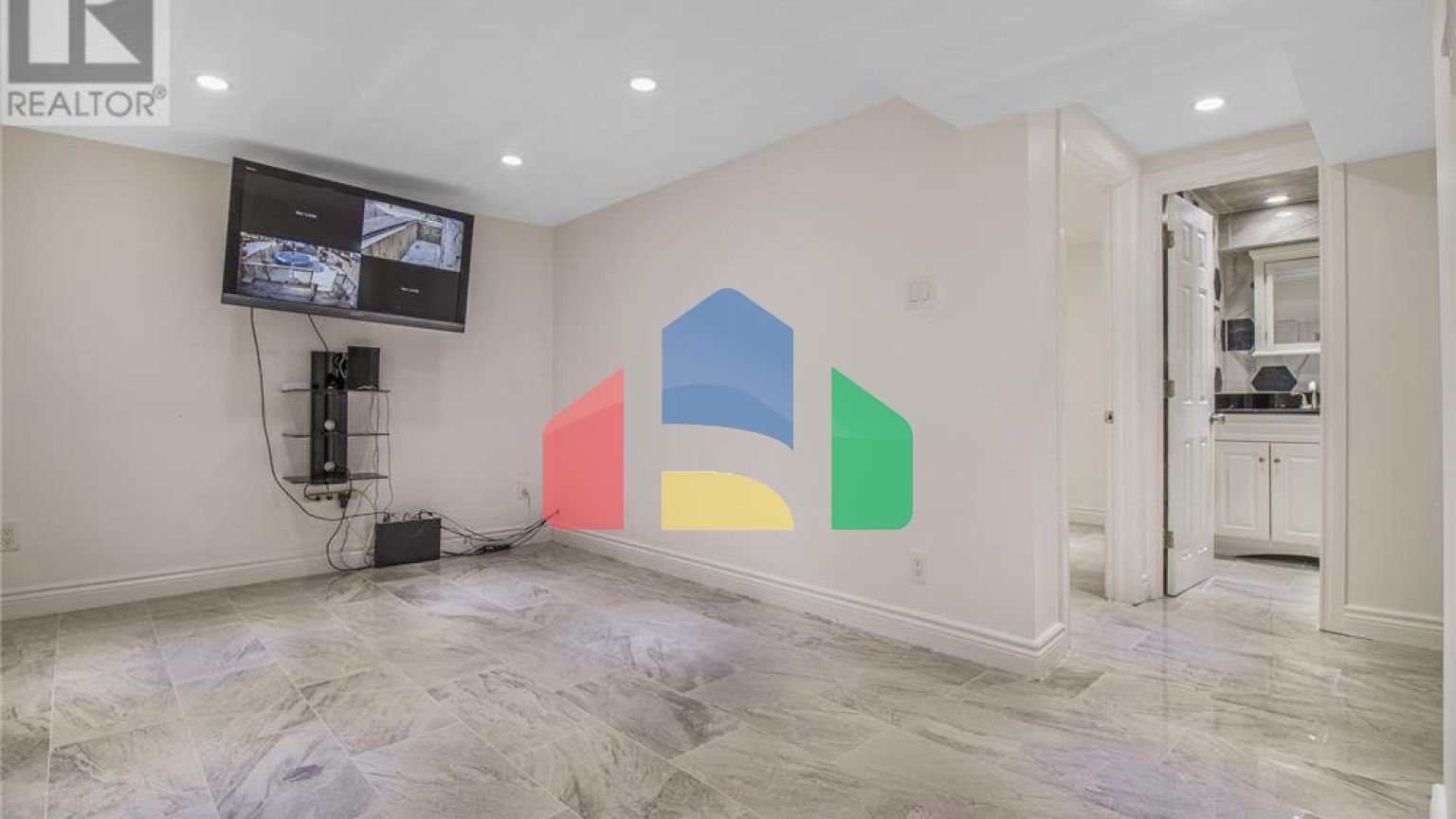 Residential - Single Family Home - Toronto, Canada - Canada