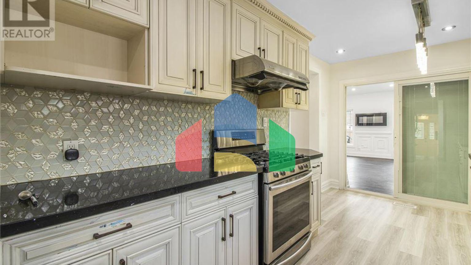 Residential - Single Family Home - Toronto, Canada - Canada