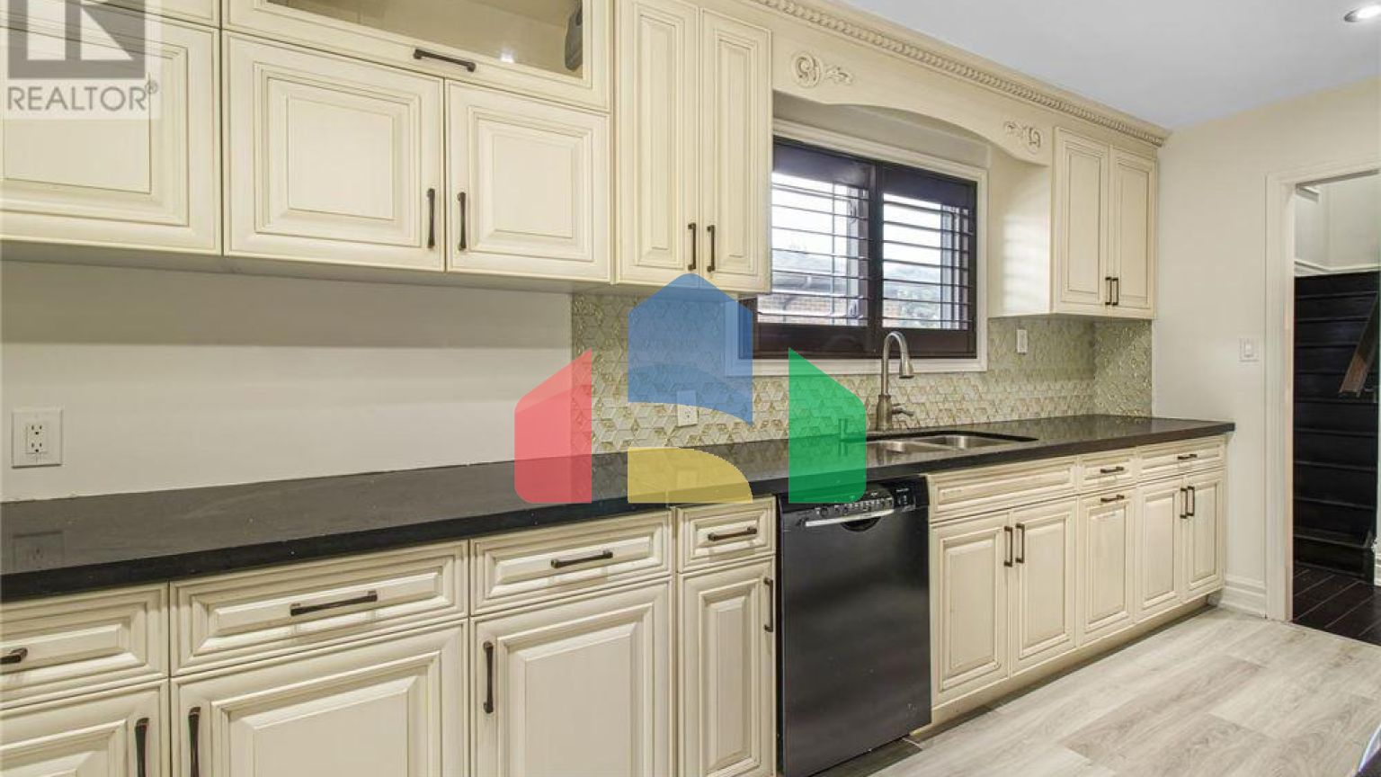 Residential - Single Family Home - Toronto, Canada - Canada