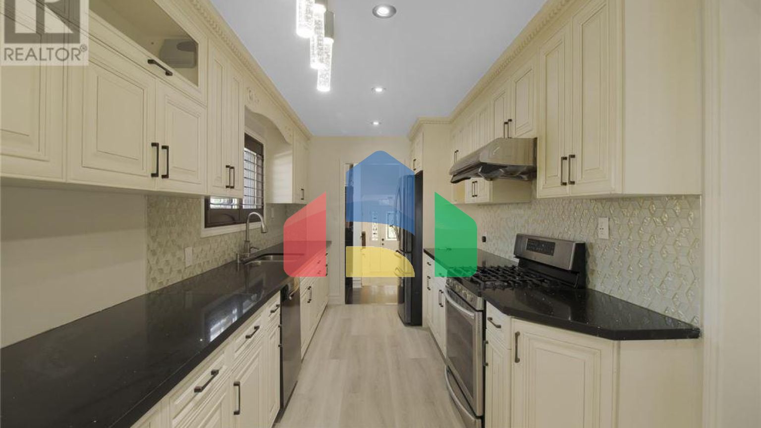 Residential - Single Family Home - Toronto, Canada - Canada