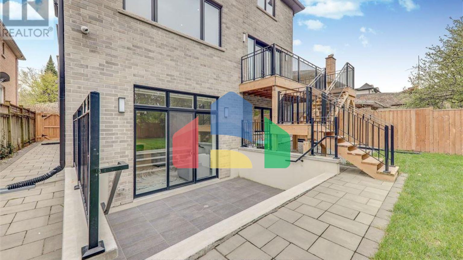 Residential - Single Family Home - Toronto, Canada - Canada