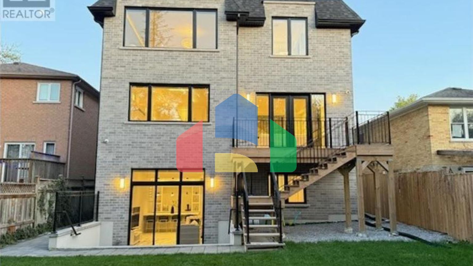 Residential - Single Family Home - Toronto, Canada - Canada