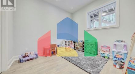 Residential - Single Family Home - Toronto, Canada - Canada