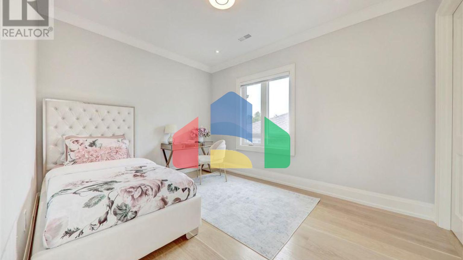 Residential - Single Family Home - Toronto, Canada - Canada