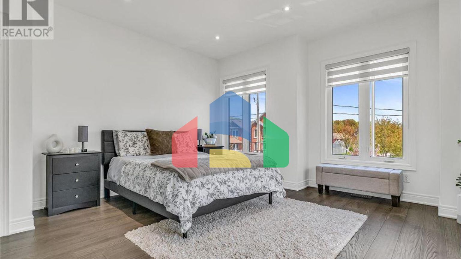 Residential - Single Family Home - Toronto, Canada - Canada