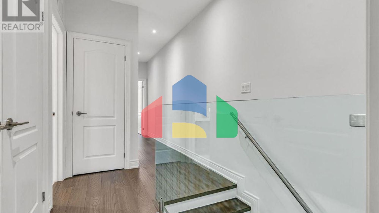 Residential - Single Family Home - Toronto, Canada - Canada