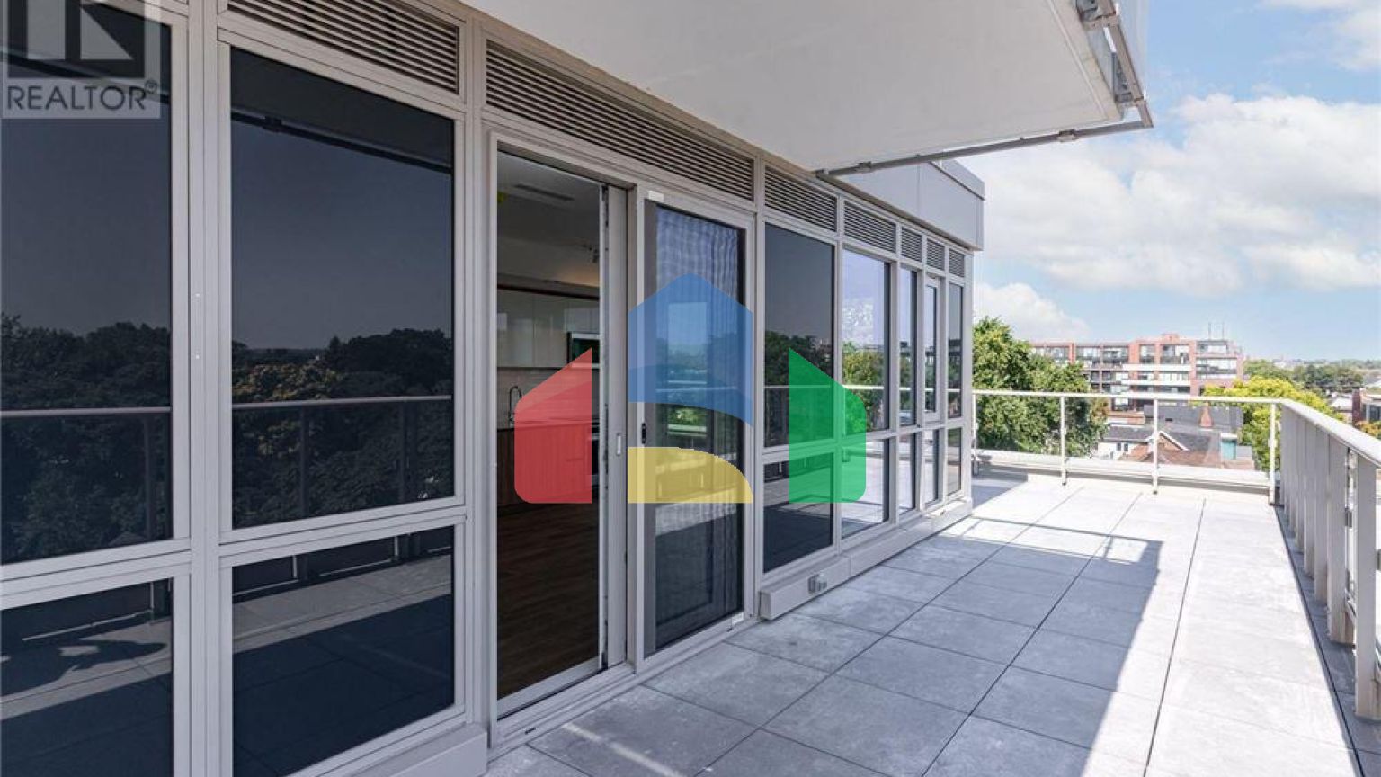 Residential - Condo/Apartment - Toronto, Canada - Canada