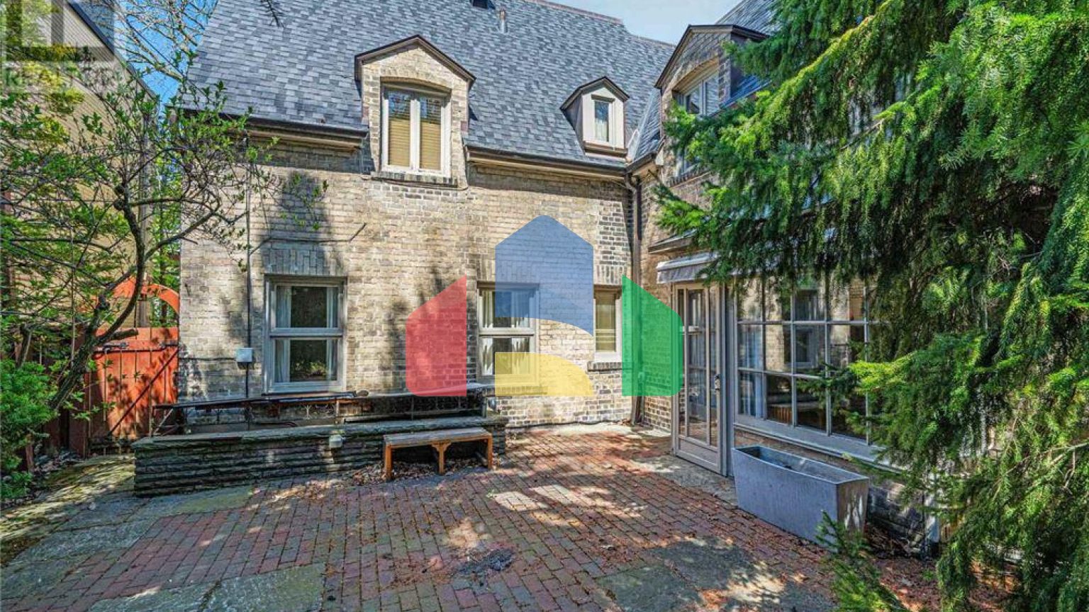 Residential - Single Family Home - Toronto, Canada - Canada