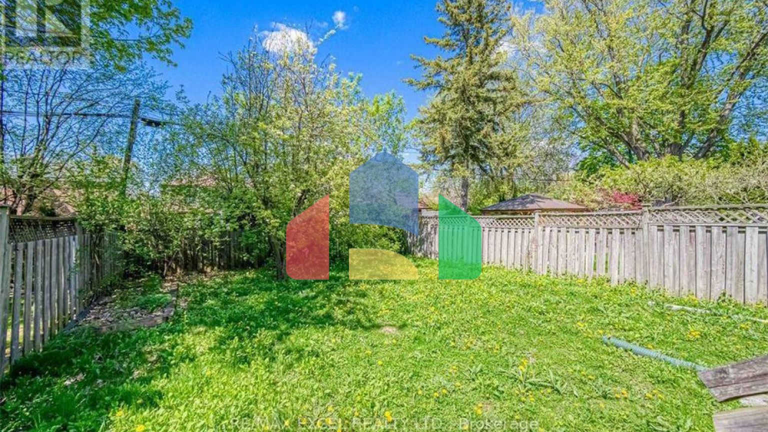 Residential - Single Family Home - Toronto, Canada - Canada