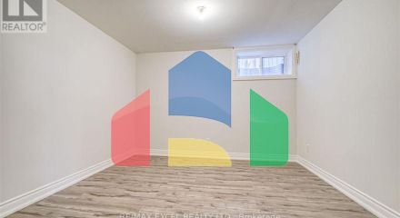 Residential - Single Family Home - Toronto, Canada - Canada