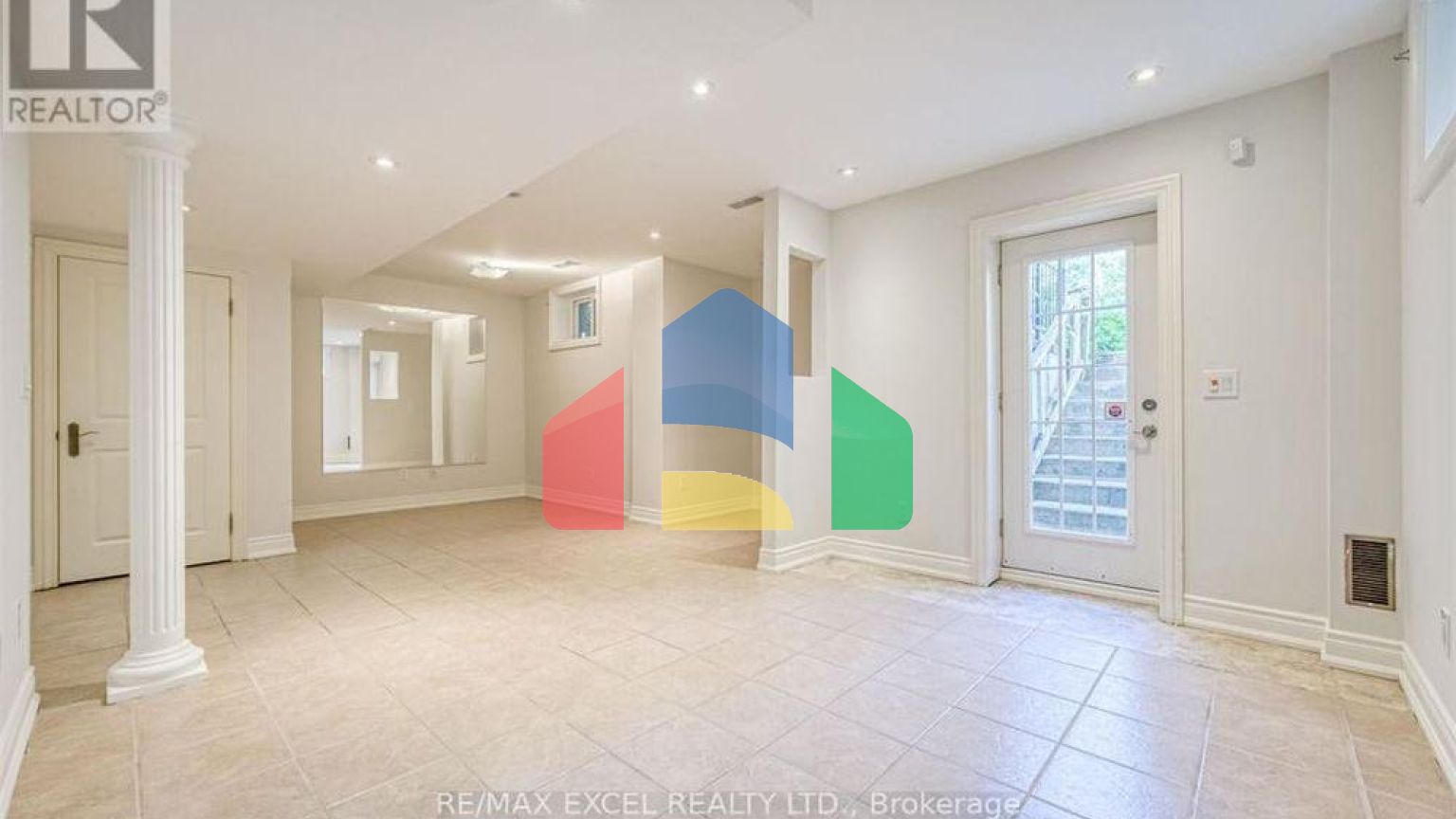 Residential - Single Family Home - Toronto, Canada - Canada