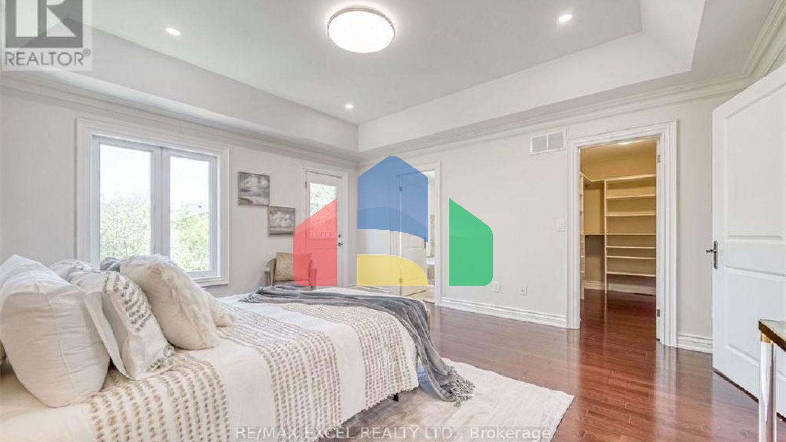 Residential - Single Family Home - Toronto, Canada - Canada