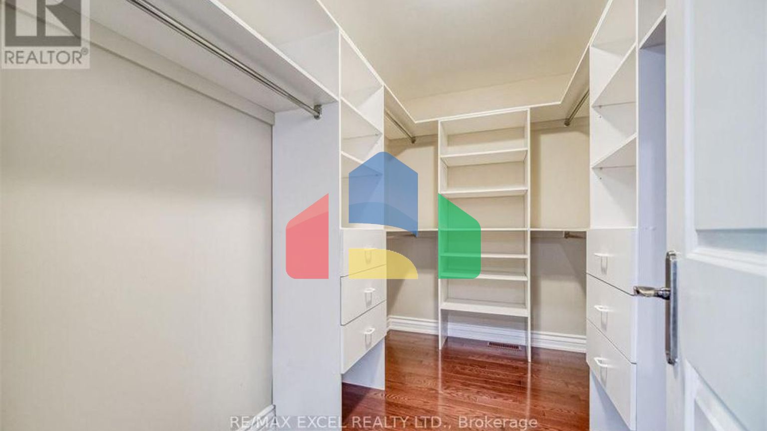 Residential - Single Family Home - Toronto, Canada - Canada