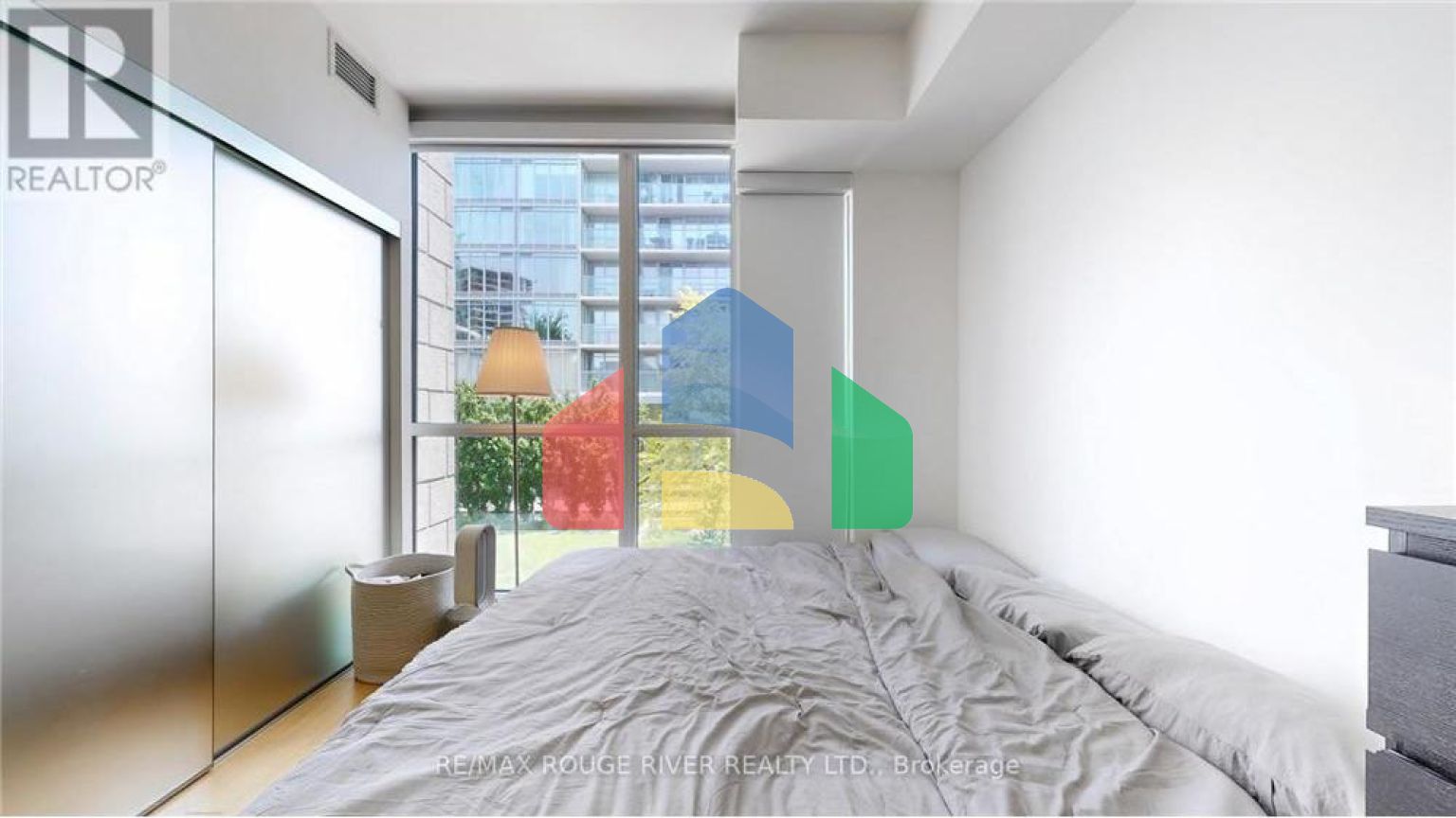 Residential - Condo/Apartment - Toronto, Canada - Canada