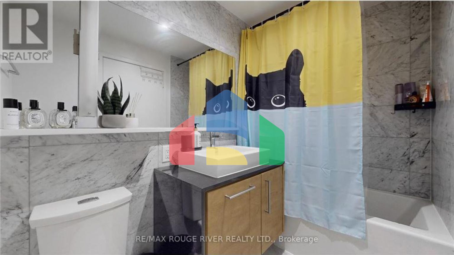 Residential - Condo/Apartment - Toronto, Canada - Canada