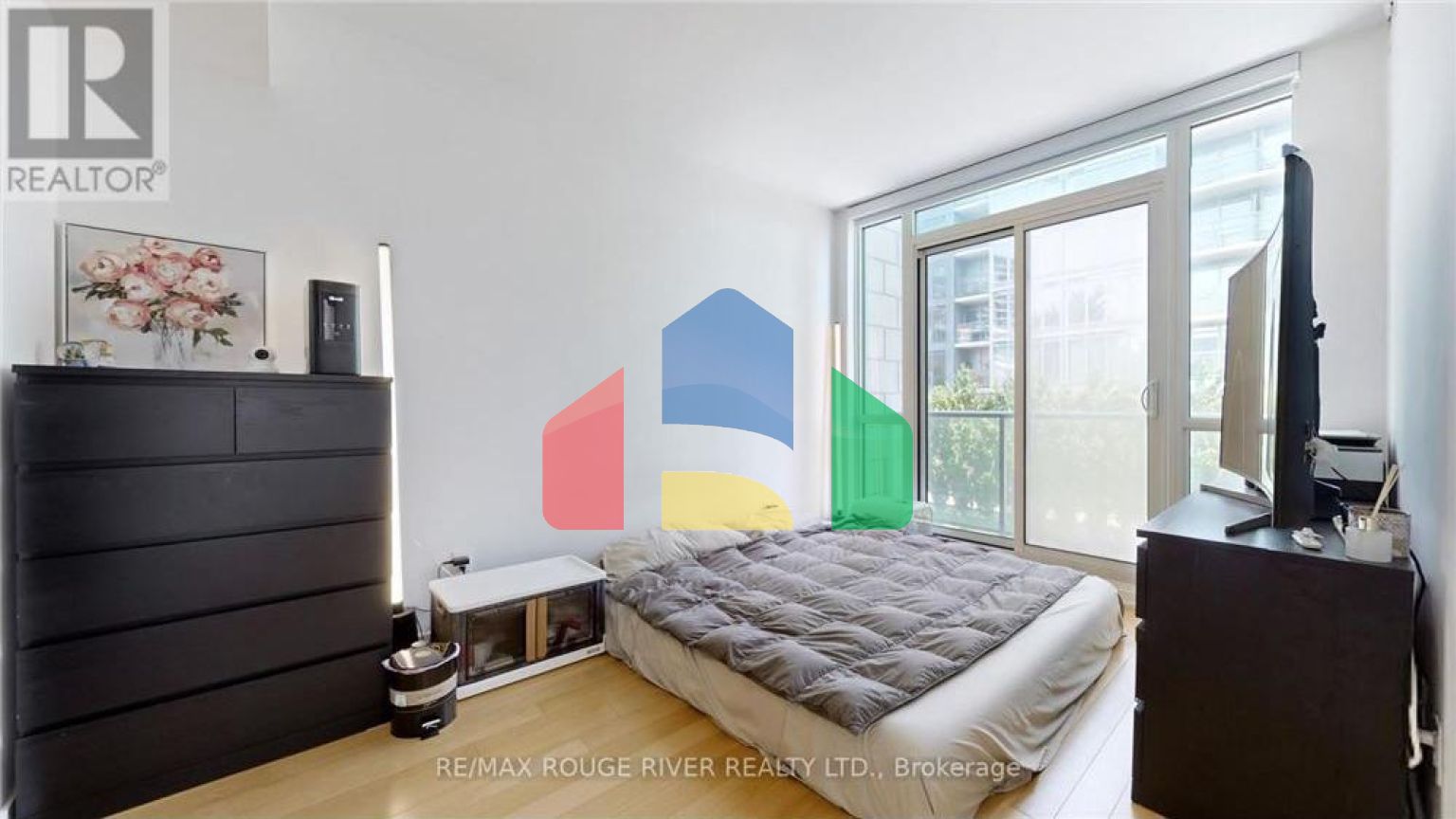 Residential - Condo/Apartment - Toronto, Canada - Canada