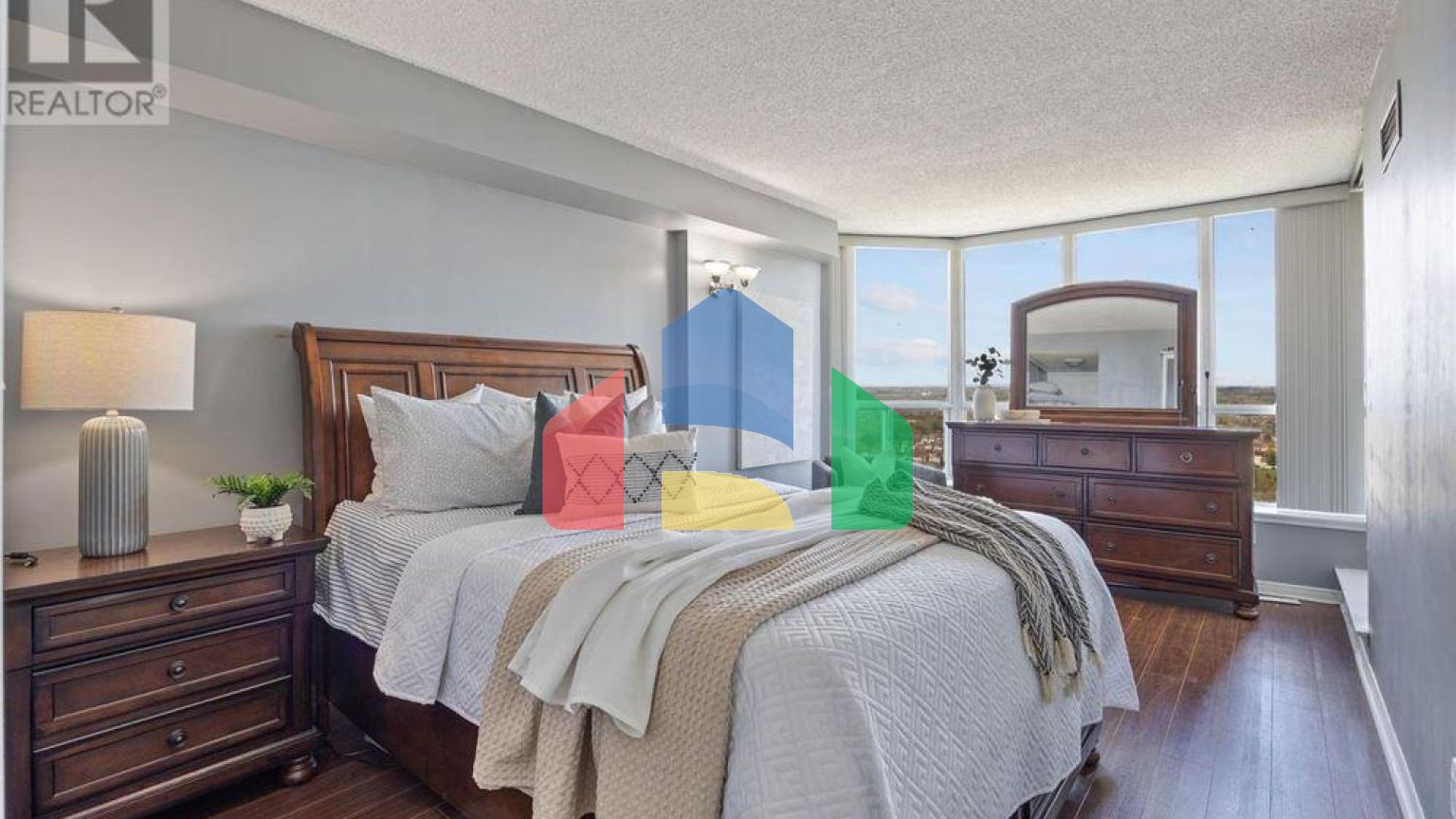 Residential - Condo/Apartment - Toronto, Canada - Canada