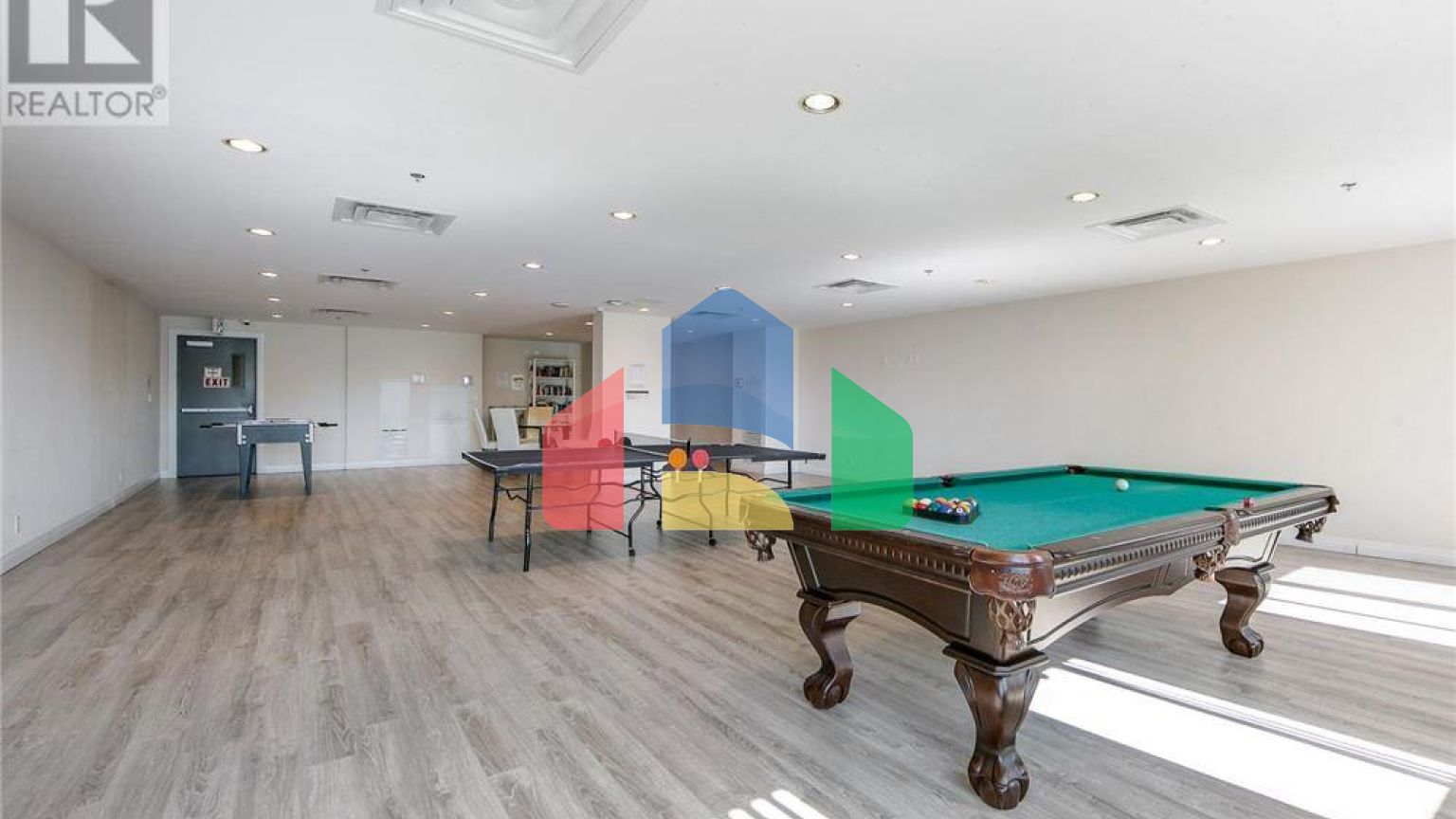 Residential - Condo/Apartment - Toronto, Canada - Canada