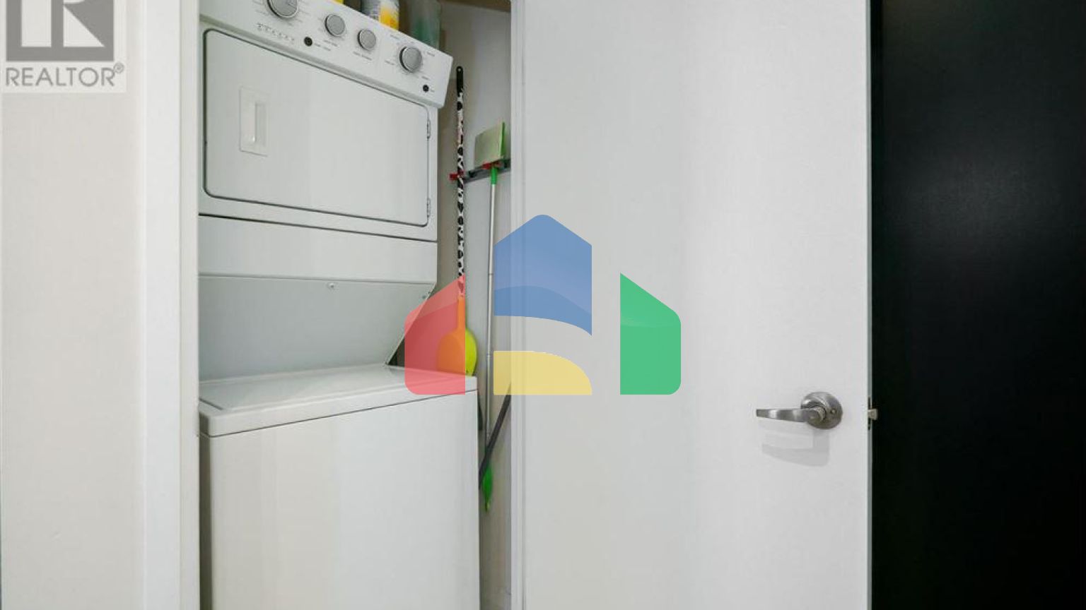 Residential - Condo/Apartment - Toronto, Canada - Canada