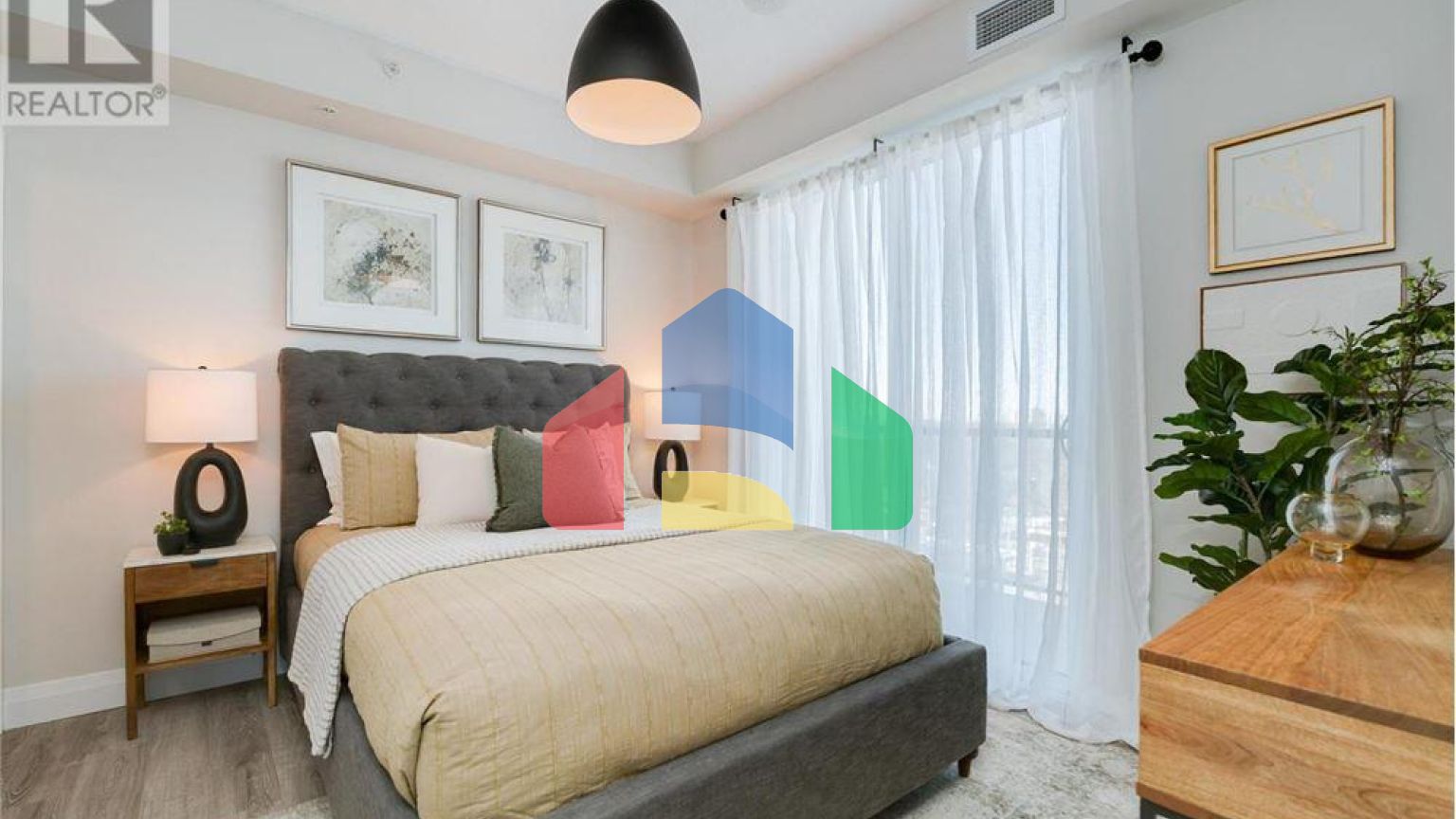 Residential - Condo/Apartment - Toronto, Canada - Canada